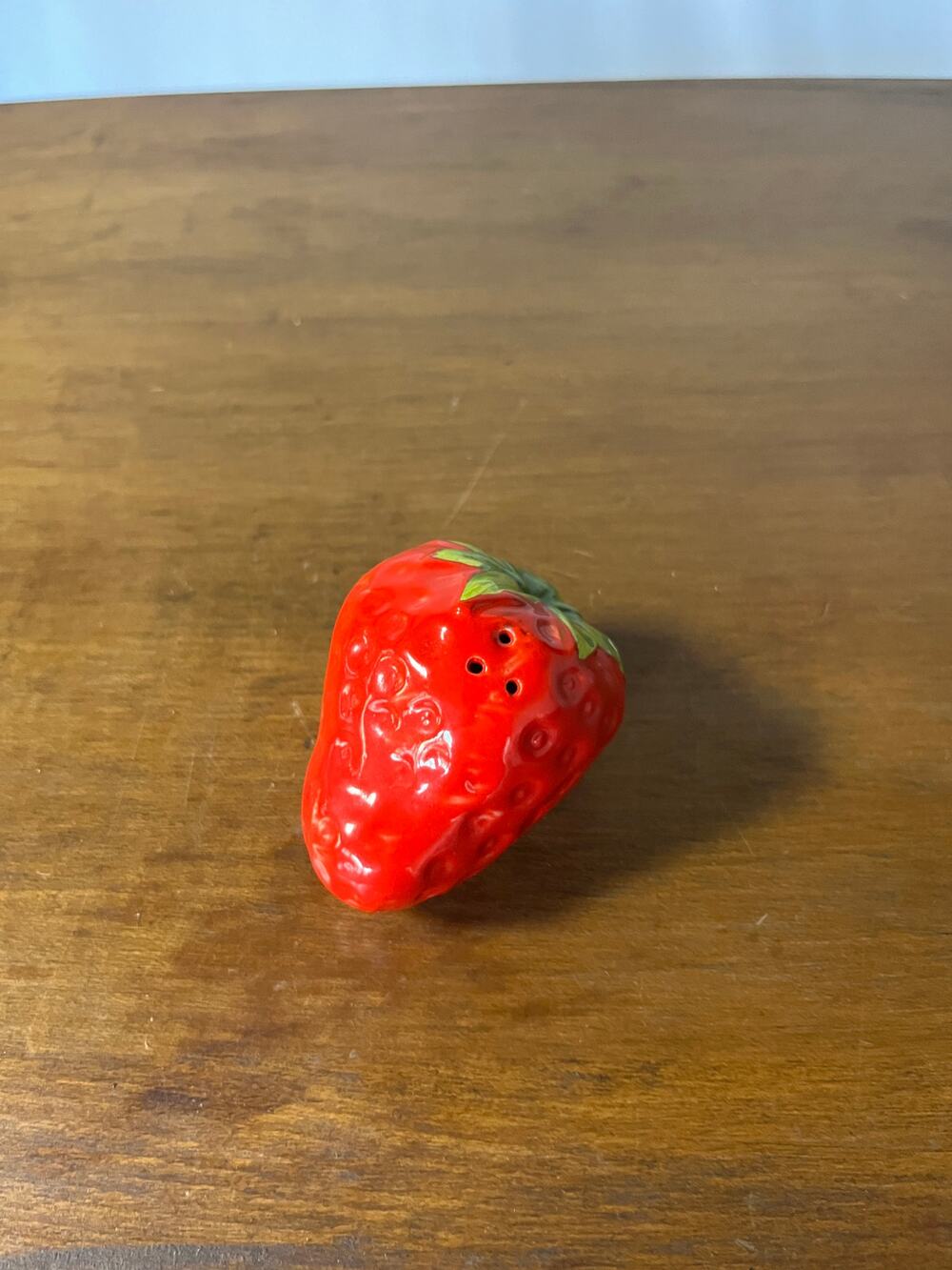 Vintage Ceramic Strawberry Salt or Pepper Shaker Figural Fruit Hand Painted